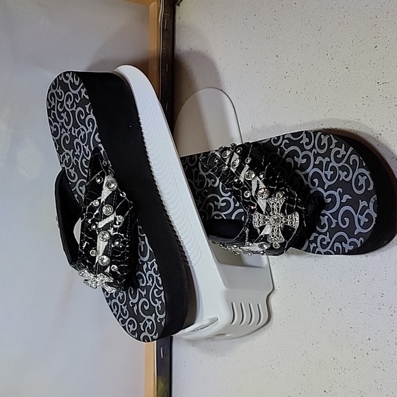 Casual Comfort Wedge Flip-flops - Picture 5 of 10